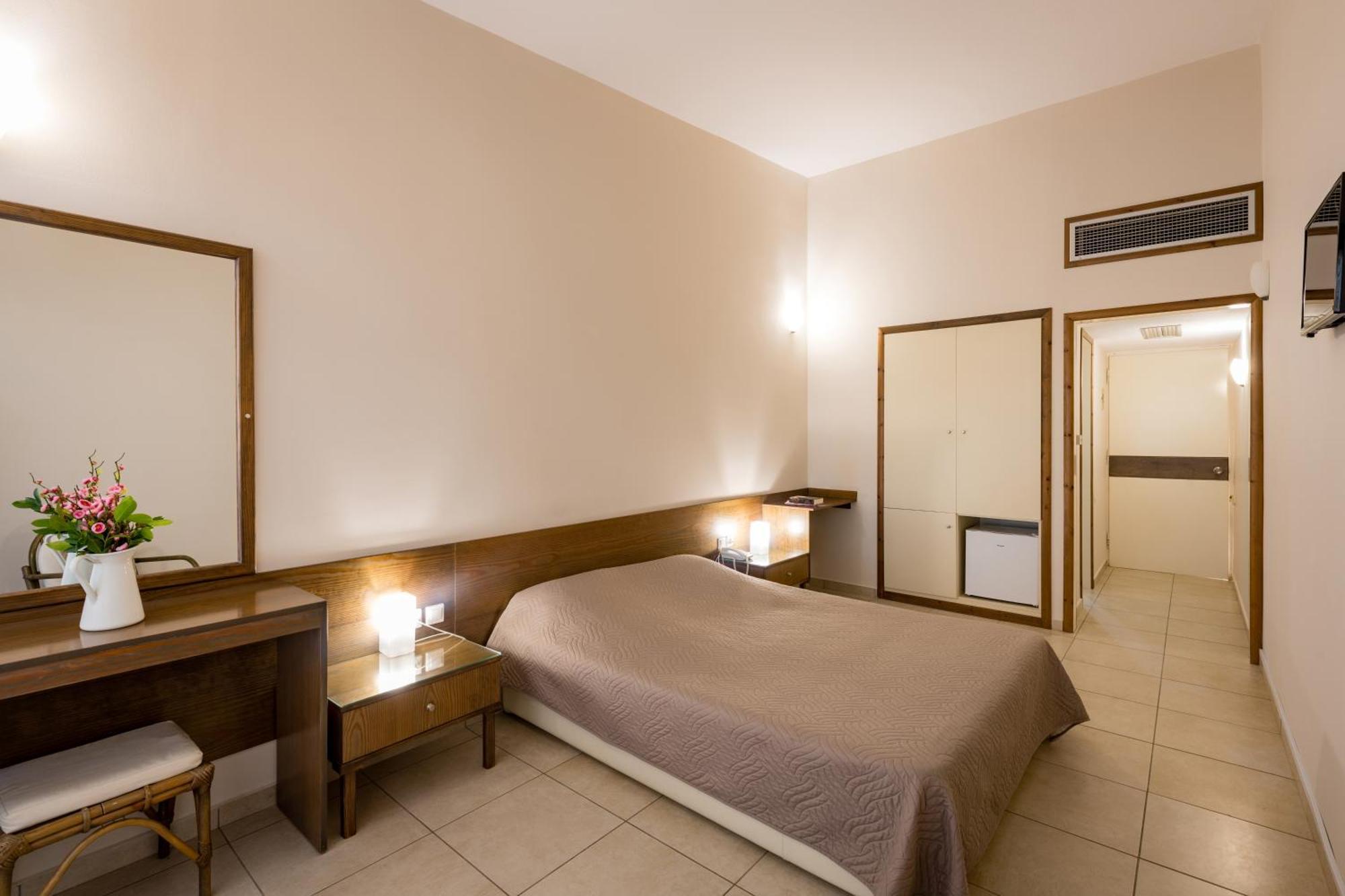 Hotel Pavlina Beach Нифорейка Екстериор снимка