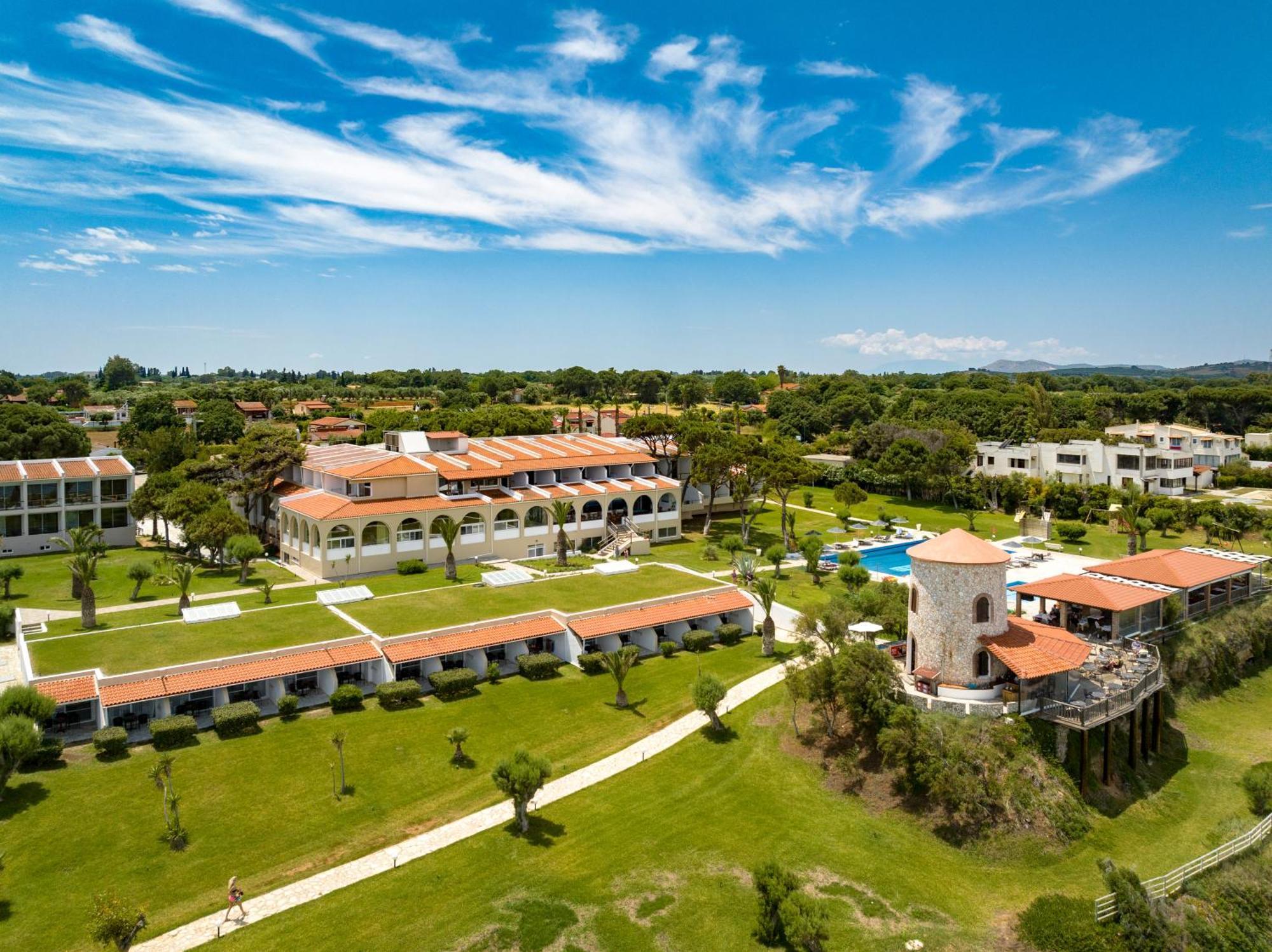 Hotel Pavlina Beach Нифорейка Екстериор снимка